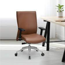 RI-08-STAFF CHAIR